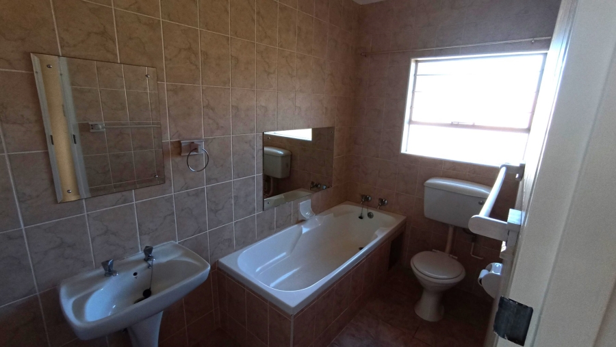 3 Bedroom Property for Sale in Vredenburg Western Cape